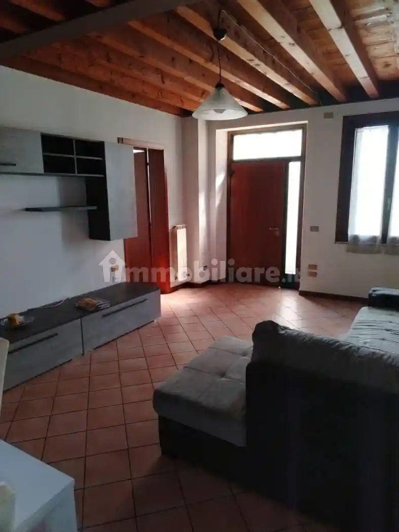 Appartamento in affitto a San Giovanni Lupatoto