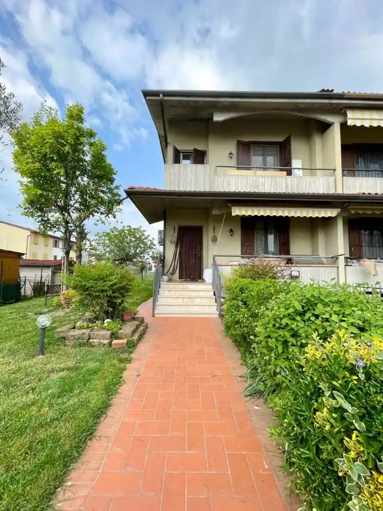 Villa in vendita a Torbole Casaglia