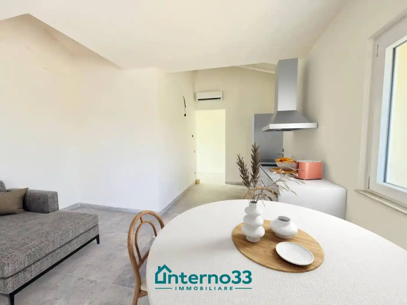 Casa indipendente in vendita a Sarzana