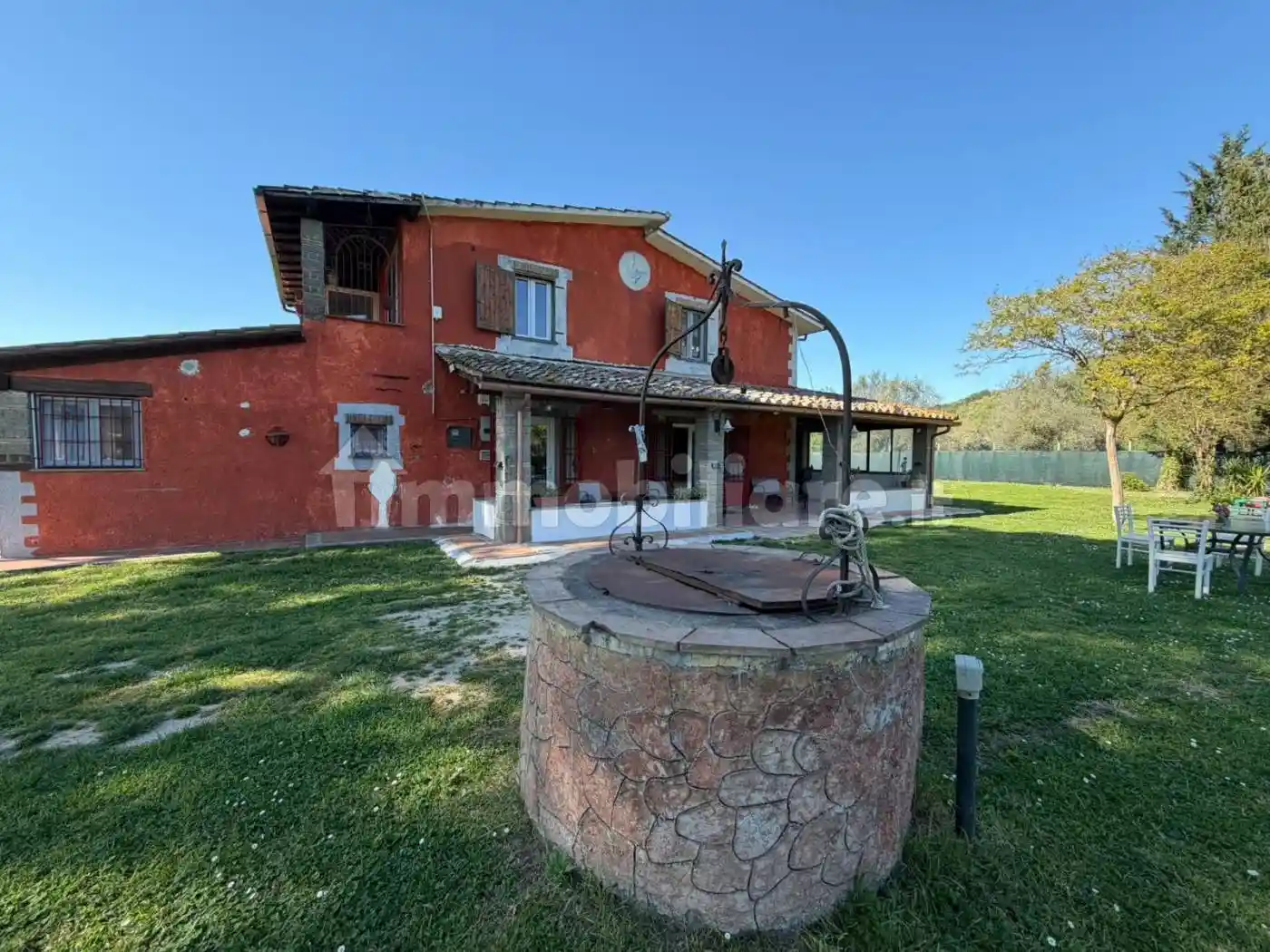 Rustico - Casale in vendita a Orte