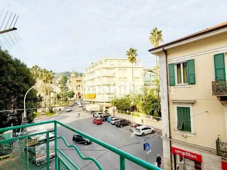 Appartamento in vendita a Taggia