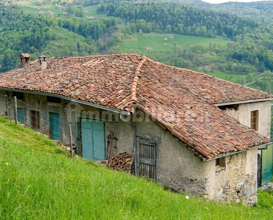Rustico - Casale in vendita a Artogne