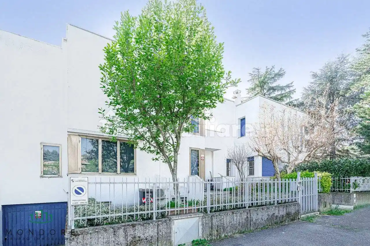 Villa in vendita a Casalecchio di Reno