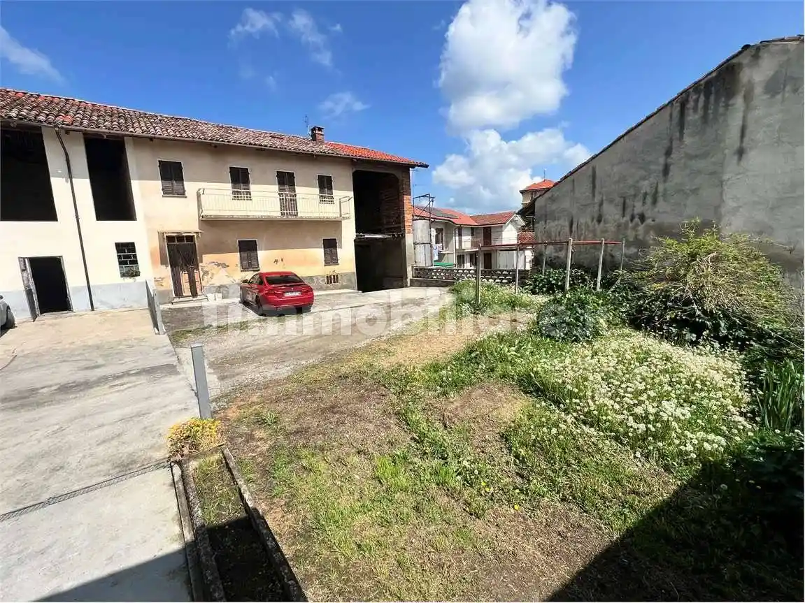 Rustico - Casale in vendita a Montechiaro d'Asti