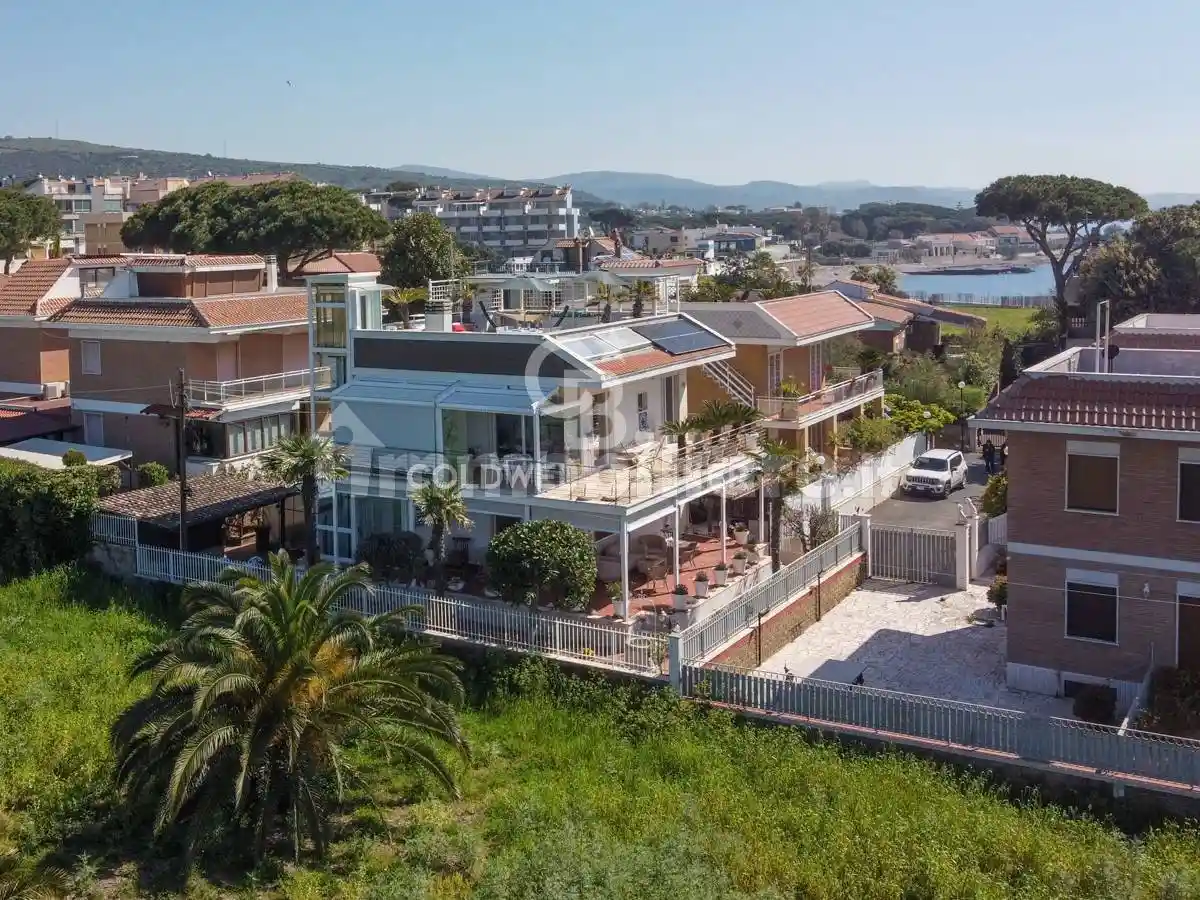 Villa in vendita a Santa Marinella
