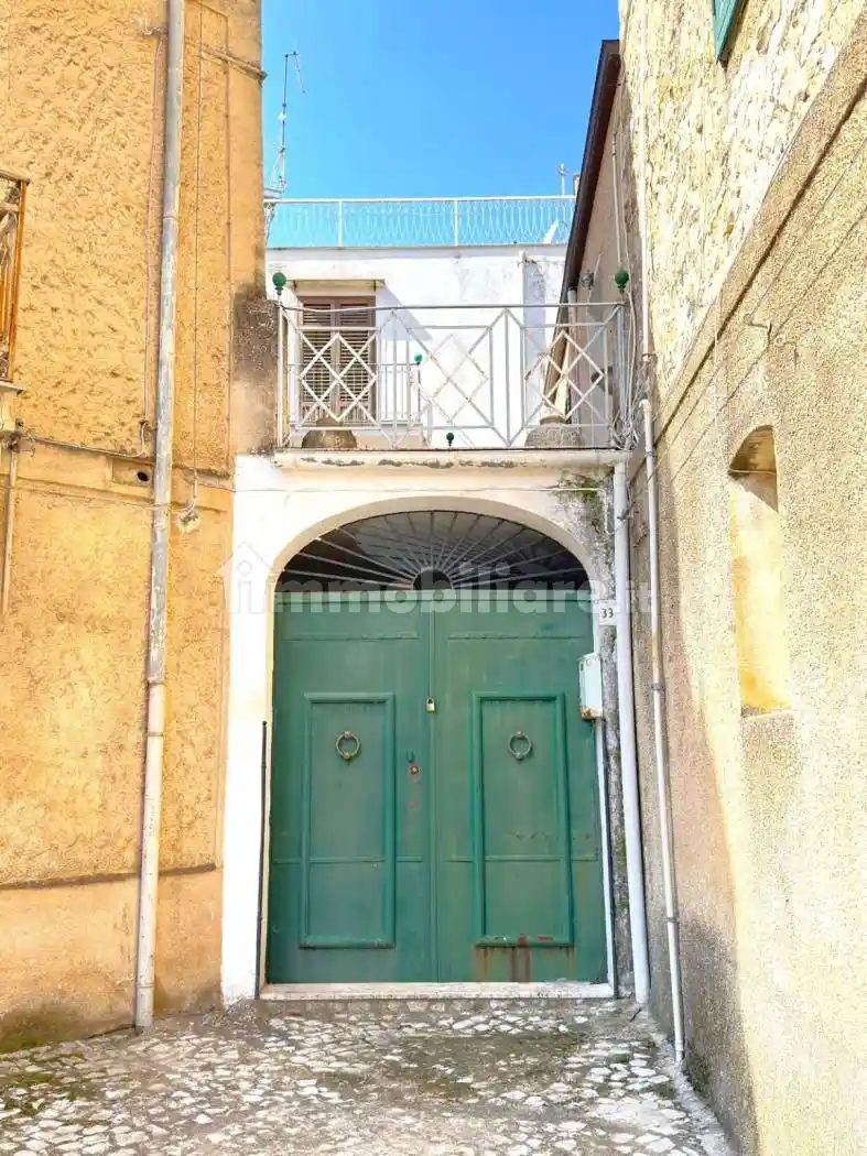 Casa indipendente in vendita a Palazzo Adriano