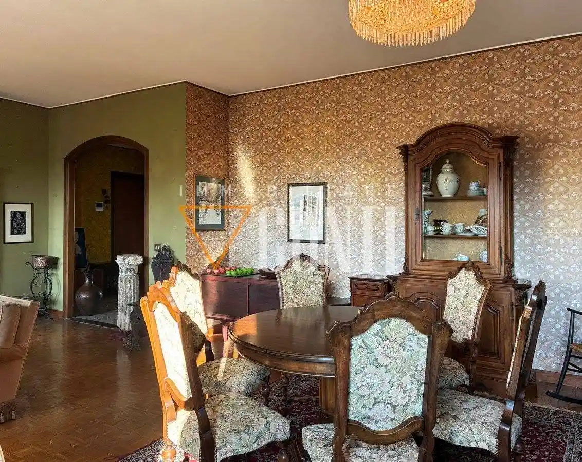 Appartamento in vendita a Varese