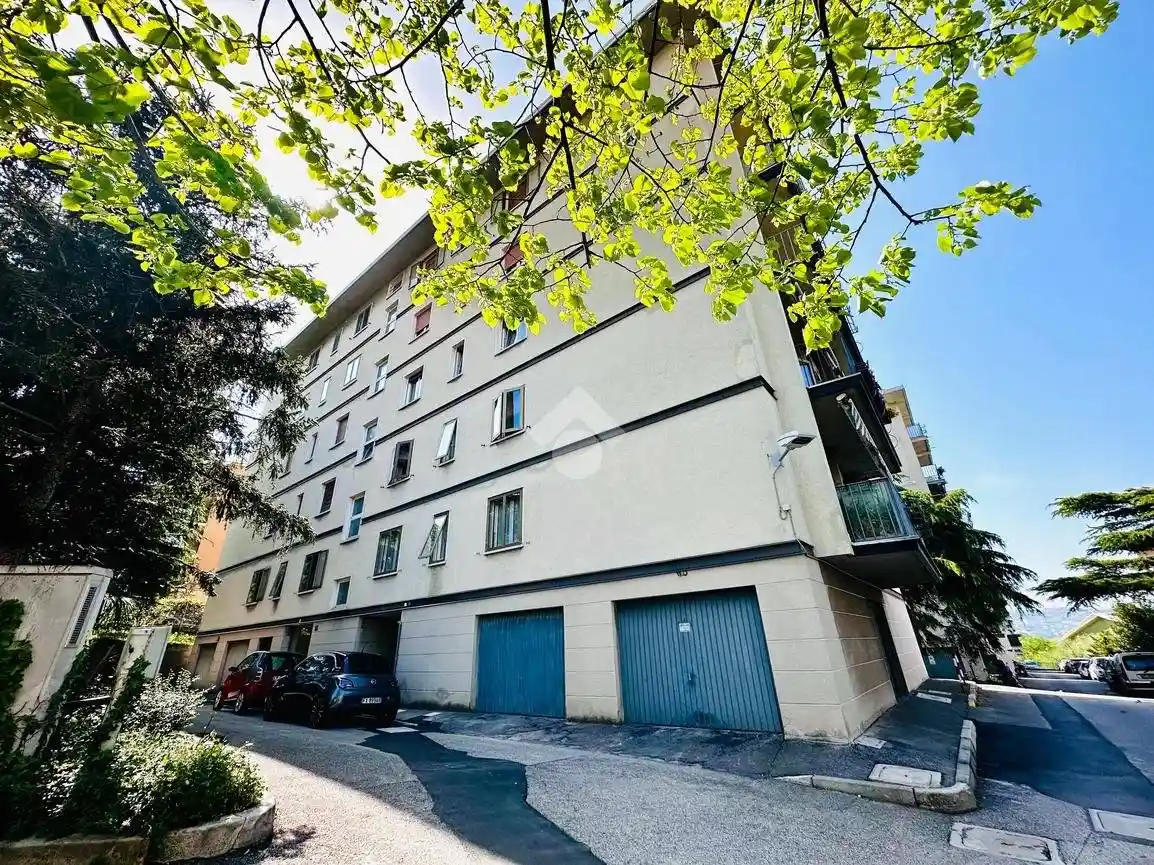 Appartamento in vendita a Trieste