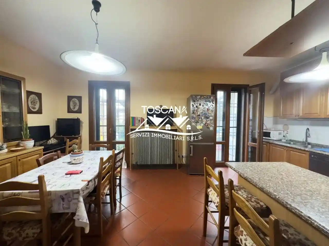Casa indipendente in vendita a Campi Bisenzio