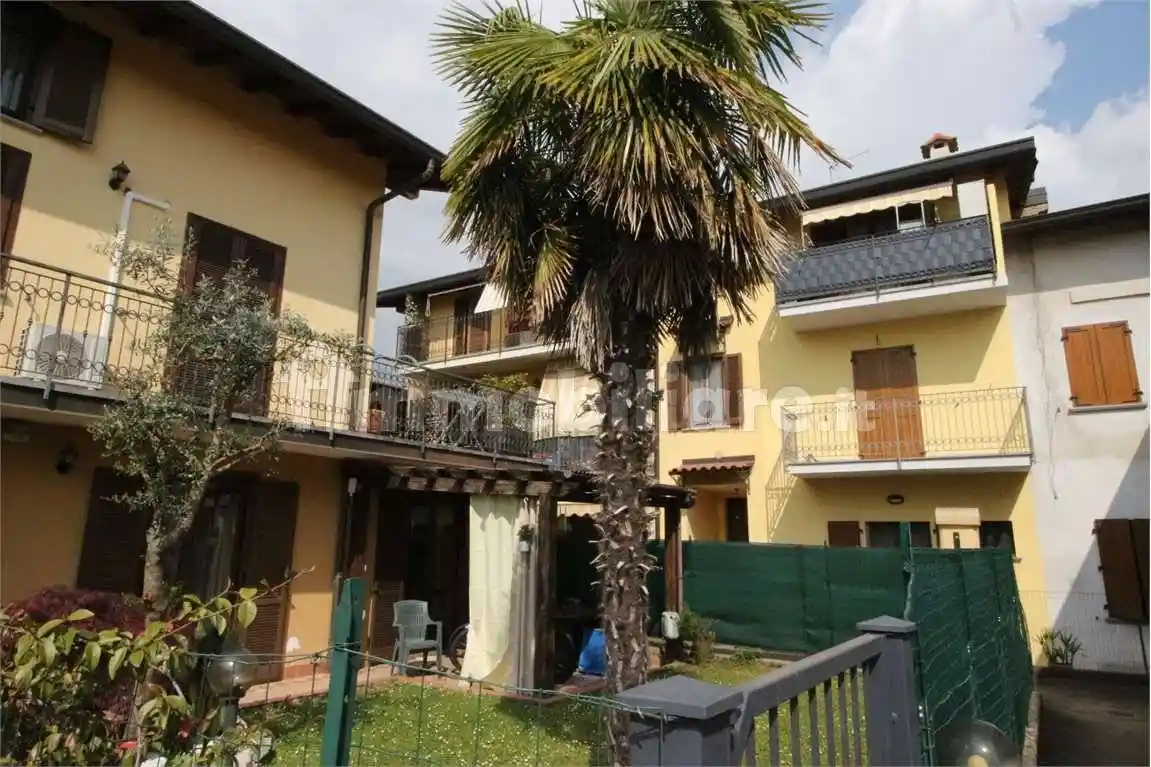 Appartamento in vendita a Bonate Sotto