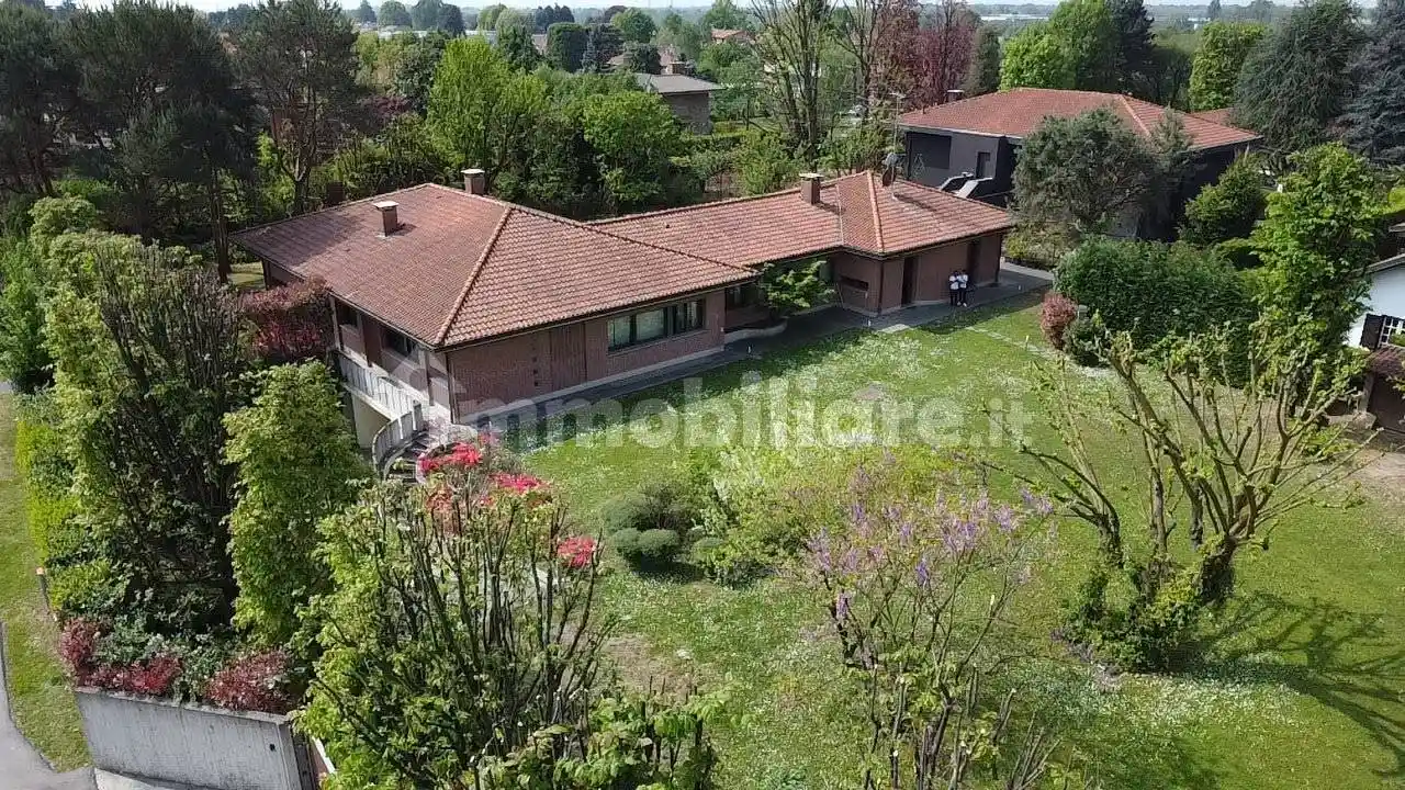 Villa in vendita a Bregnano
