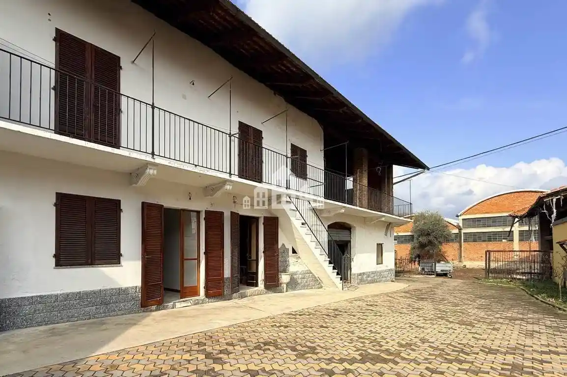 Casa indipendente in vendita a Rivarolo Canavese