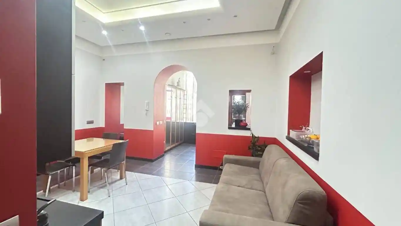 Appartamento in vendita a Napoli