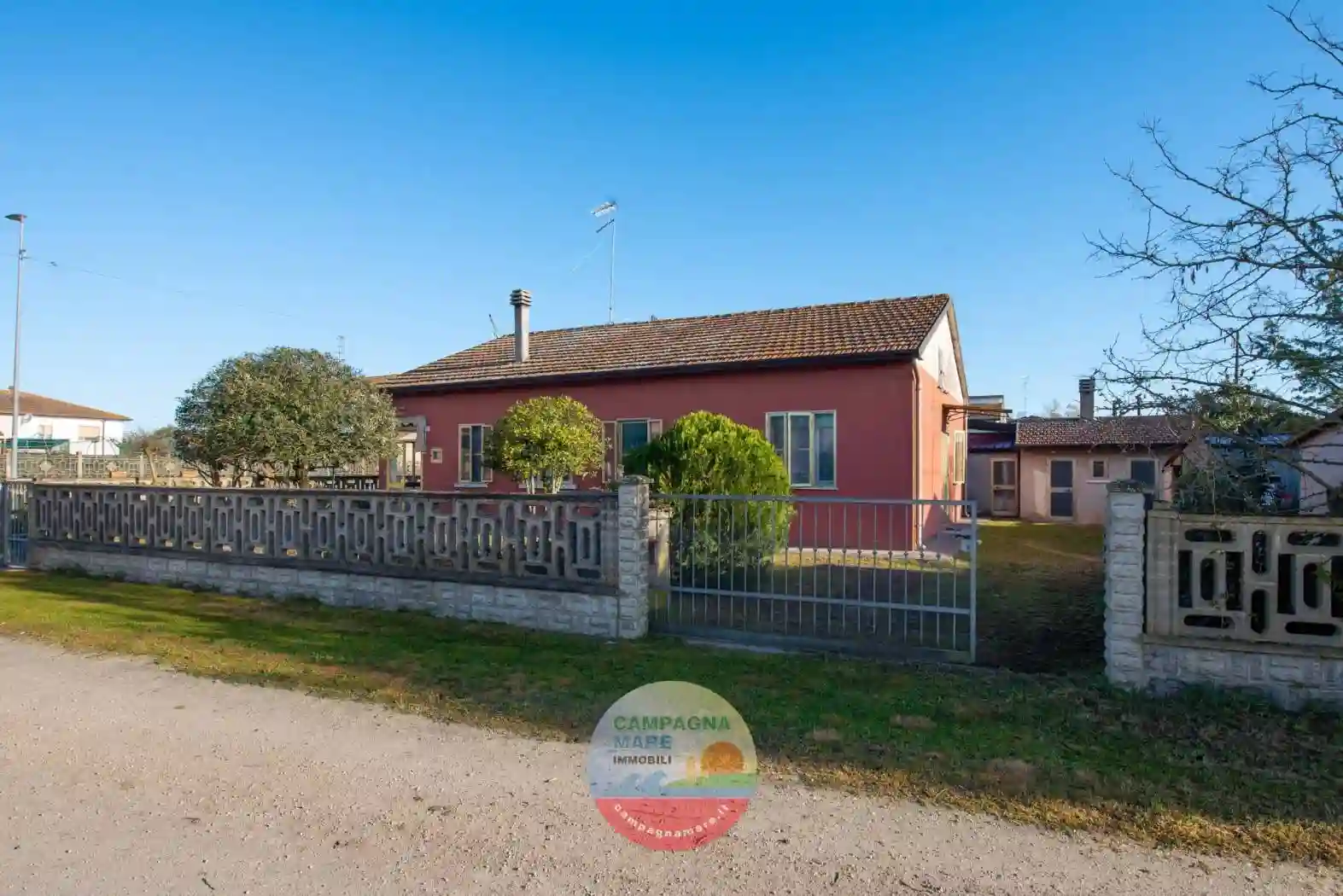 Villa - foto 2