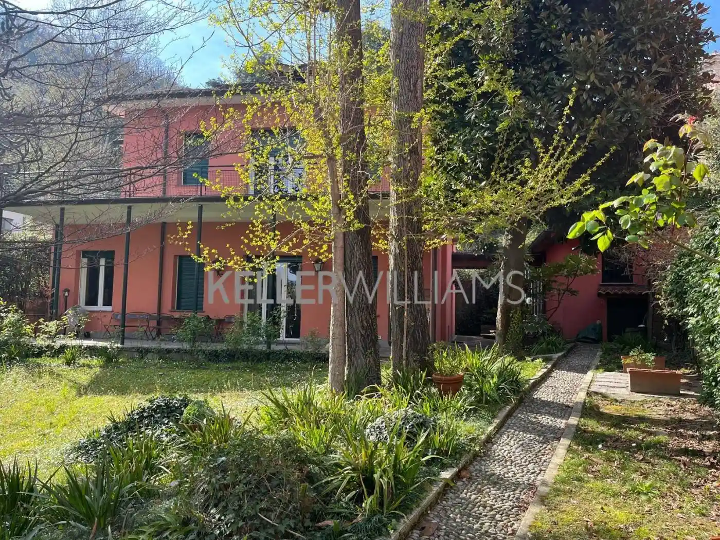 Villa in vendita a Como