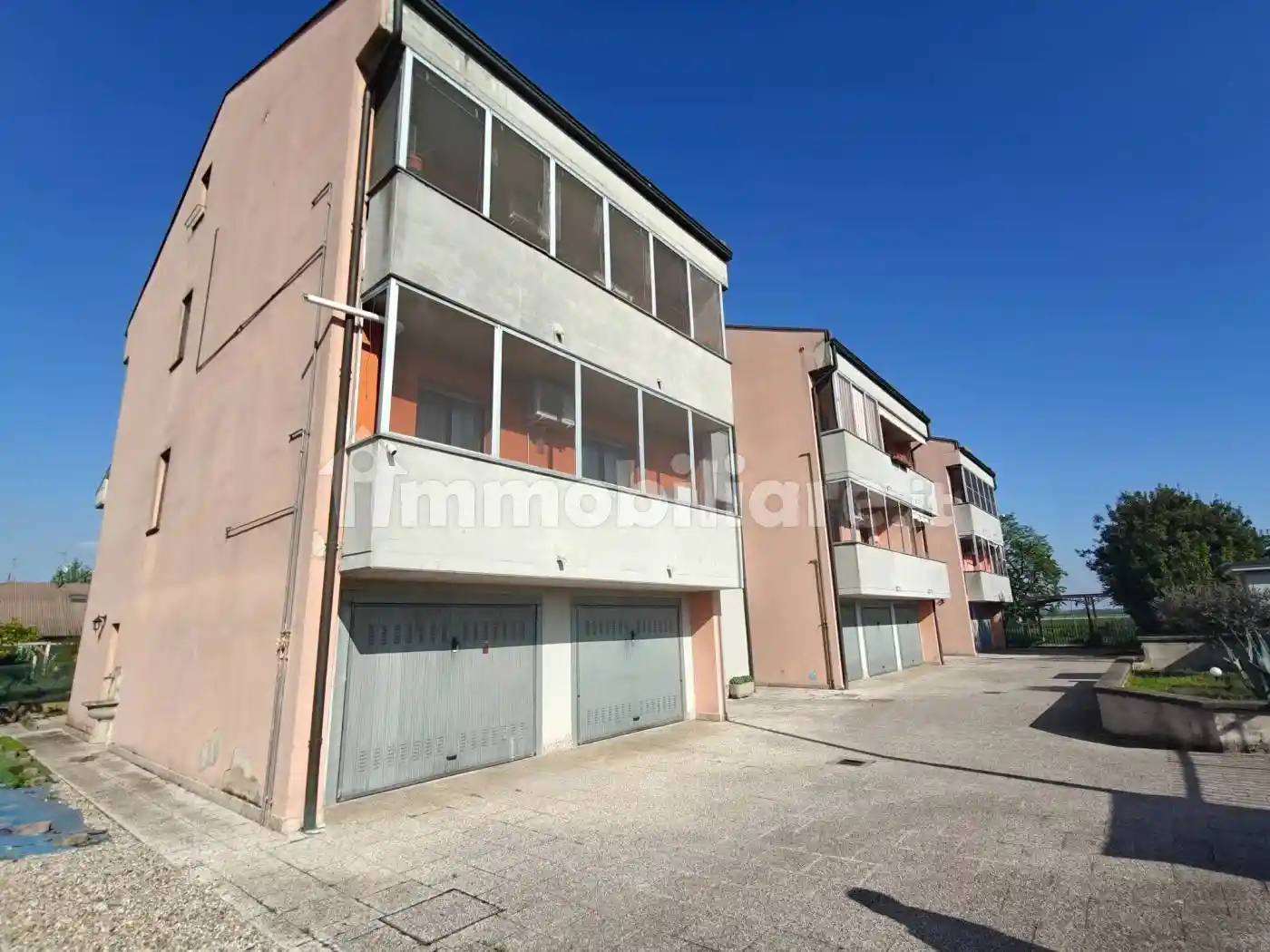 Appartamento in vendita a Valera Fratta