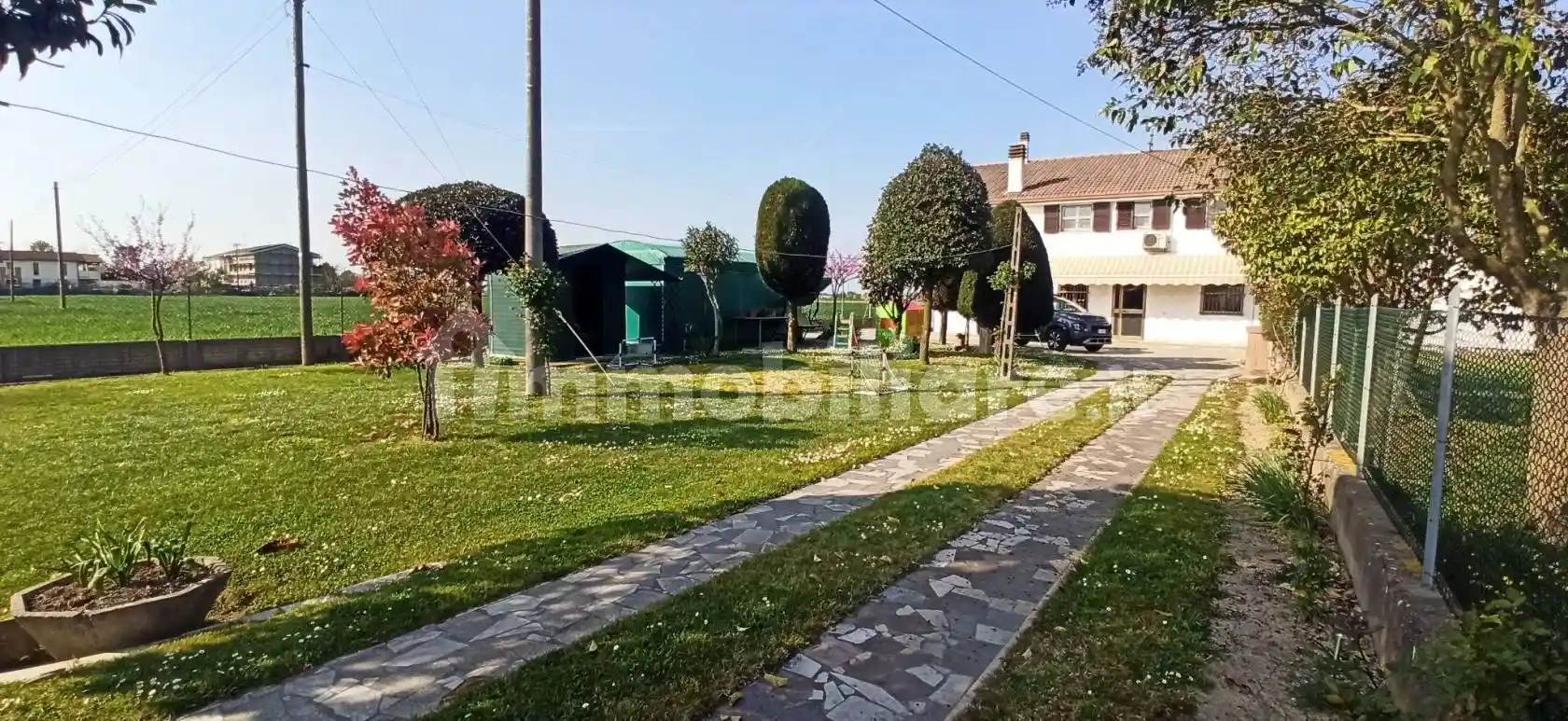 Villa in vendita a Ravenna