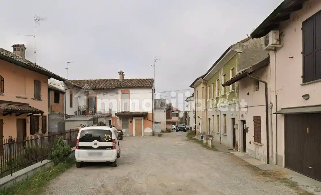 Casa indipendente in vendita a Linarolo