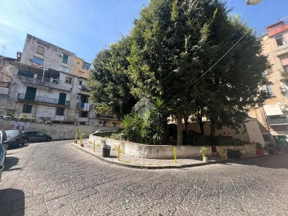 Appartamento in vendita a Napoli