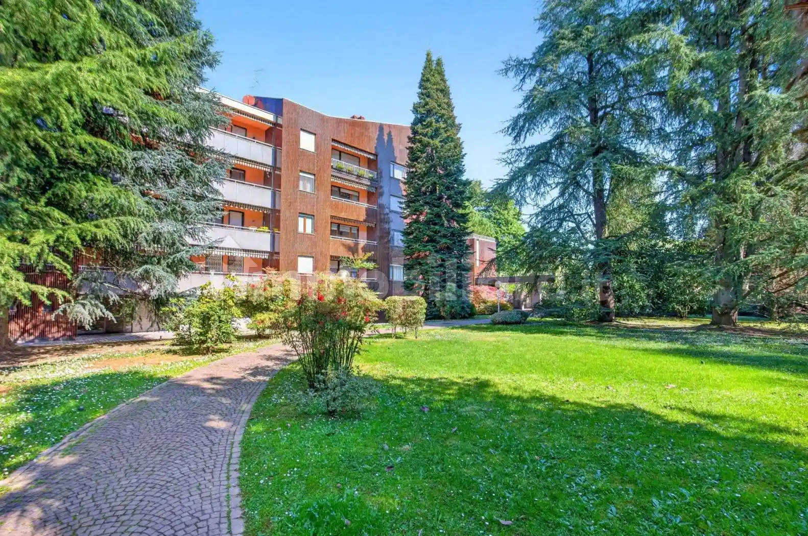 Appartamento in vendita a Arese