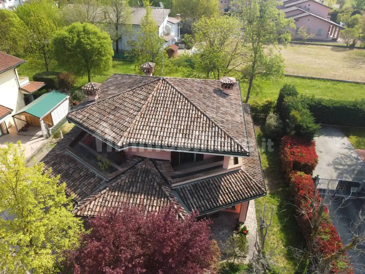 Villa in vendita a Campagnola Emilia