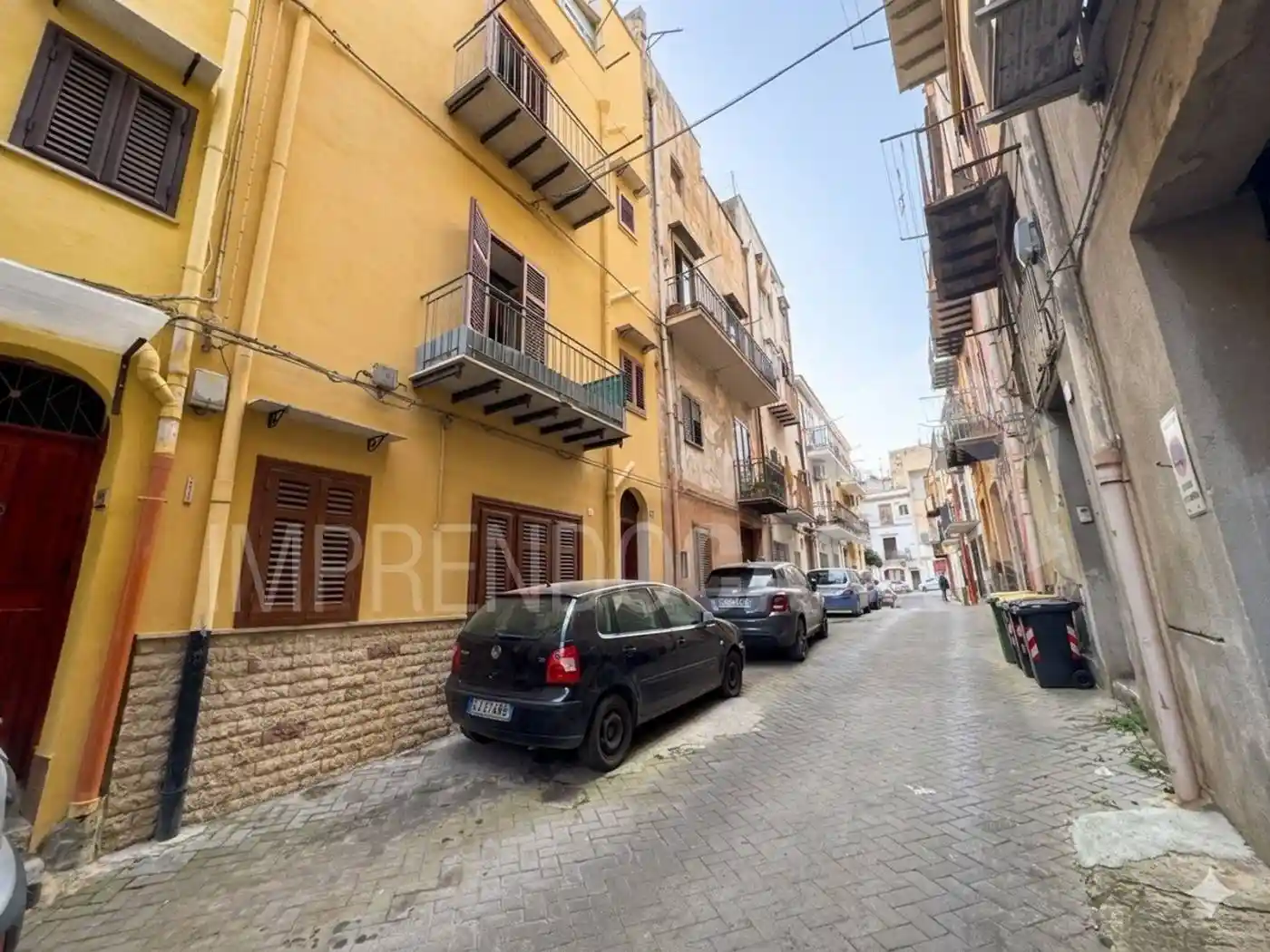 Palazzo - Edificio in vendita a Carini