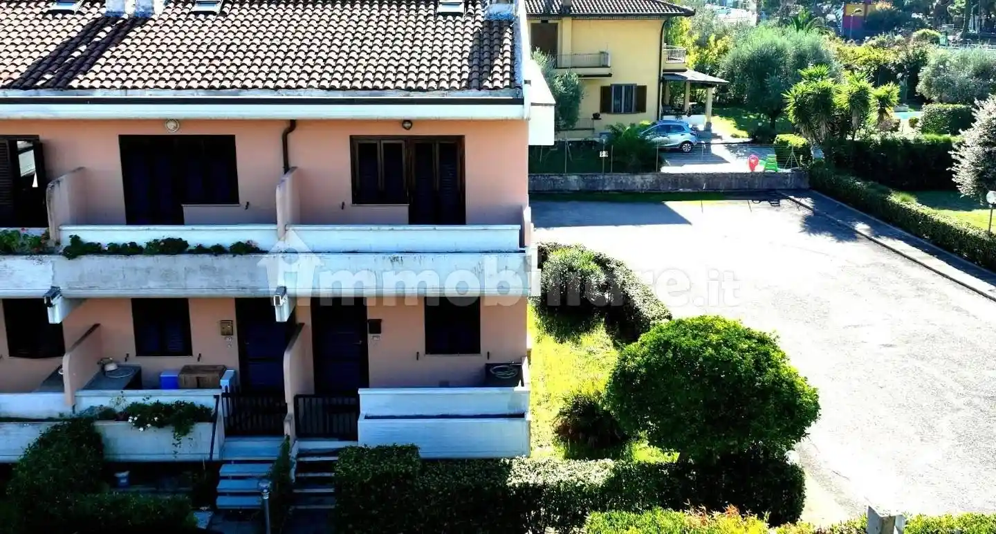 Villetta a schiera in vendita a Massa