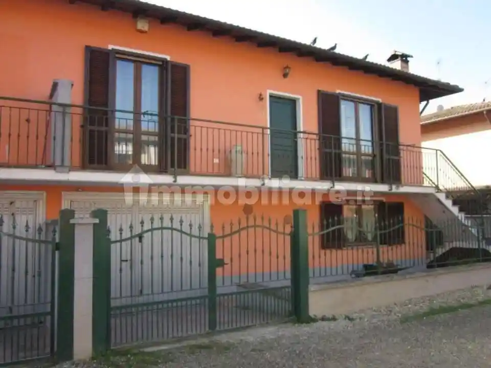 Villetta a schiera in vendita a Dorno