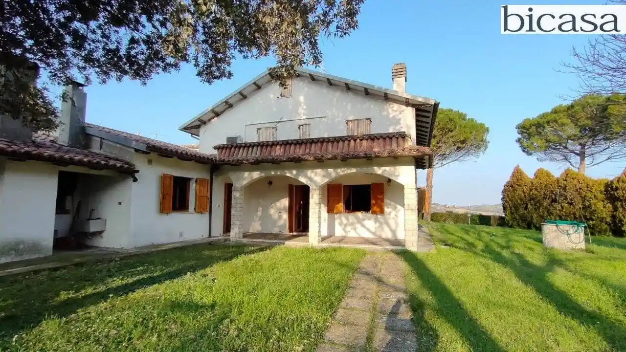 Rustico - Casale in vendita a Pesaro
