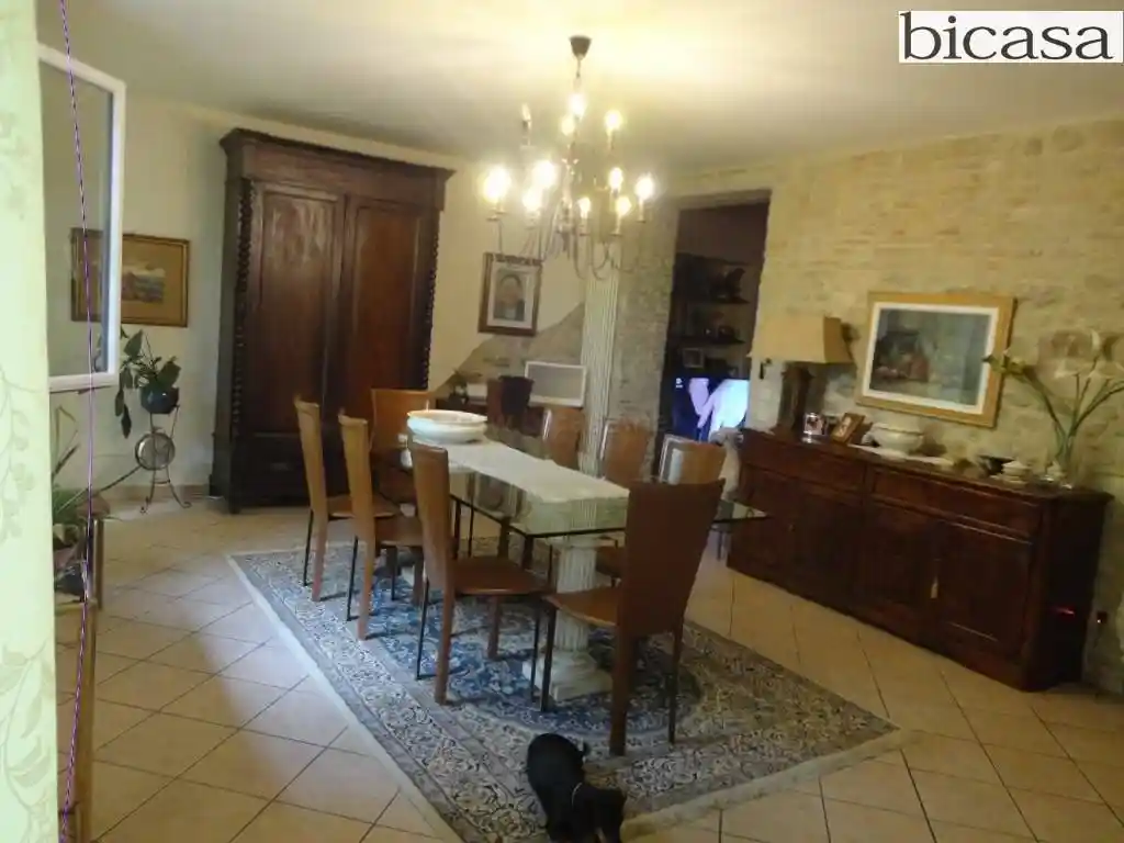 Villa in vendita a Montelabbate