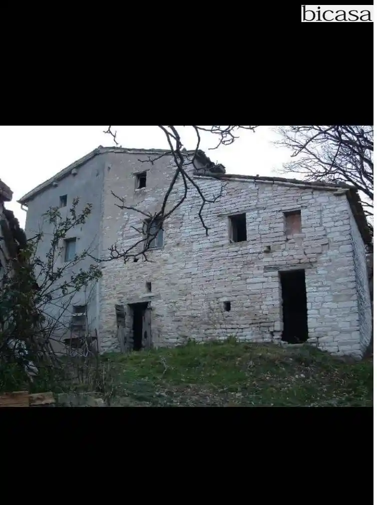 Rustico - Casale in vendita a Cagli