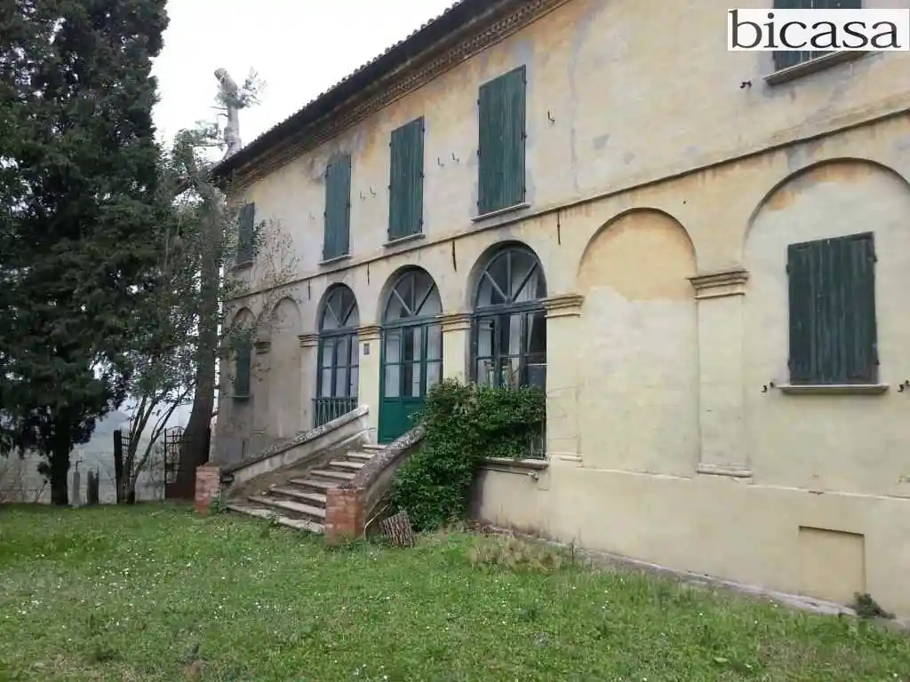 Rustico - Casale in vendita a Vallefoglia
