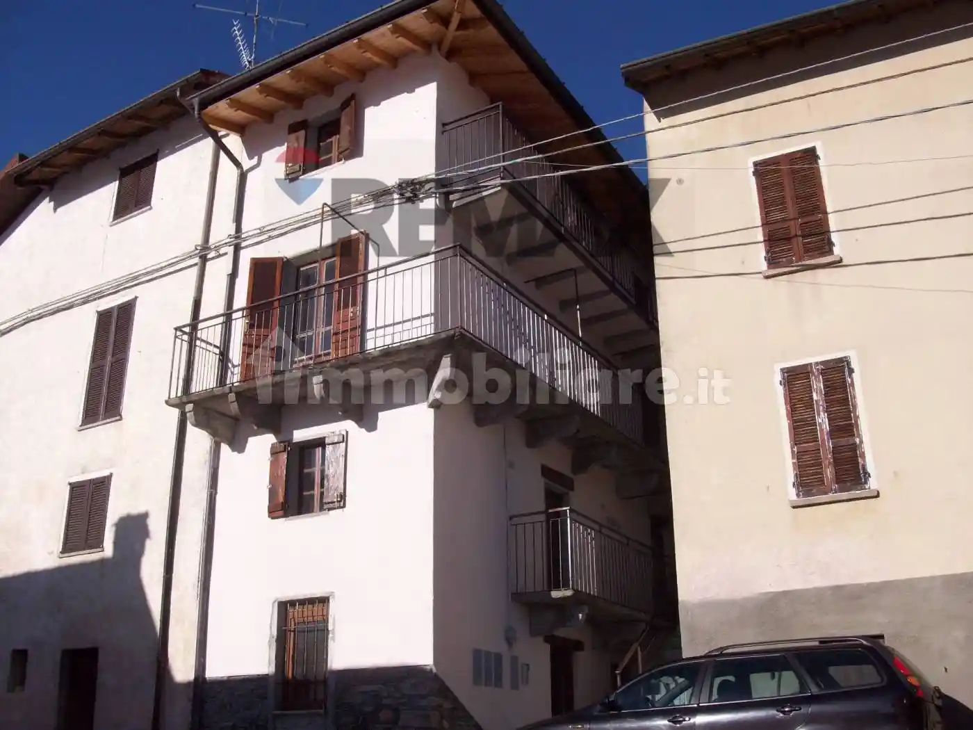Casa indipendente in vendita a Cuasso al Monte
