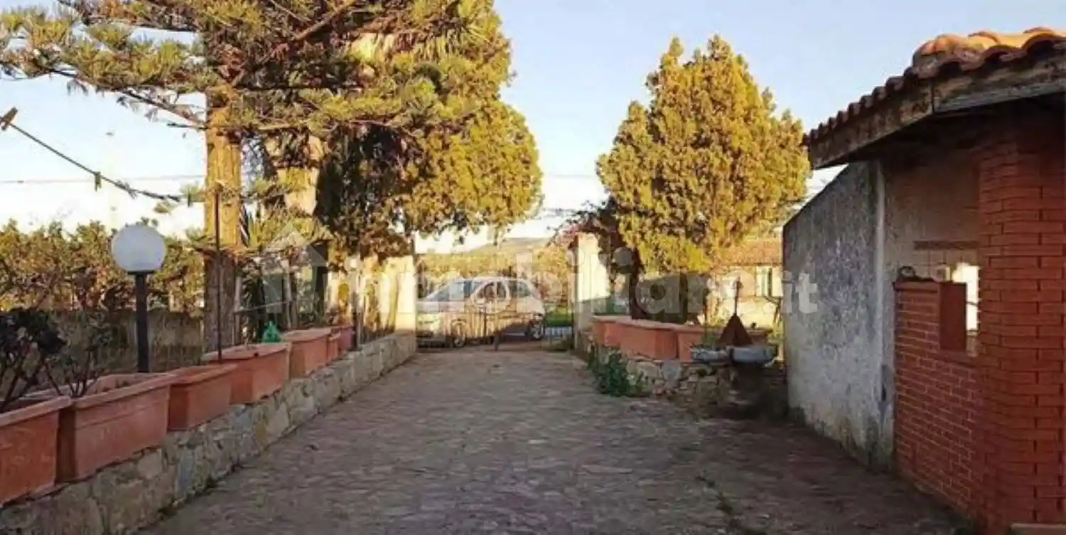 Casa indipendente in vendita a Furnari