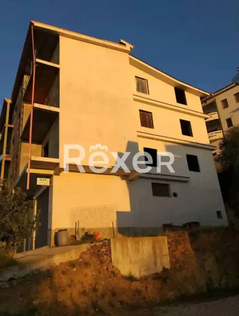 Casa indipendente in vendita a Sersale