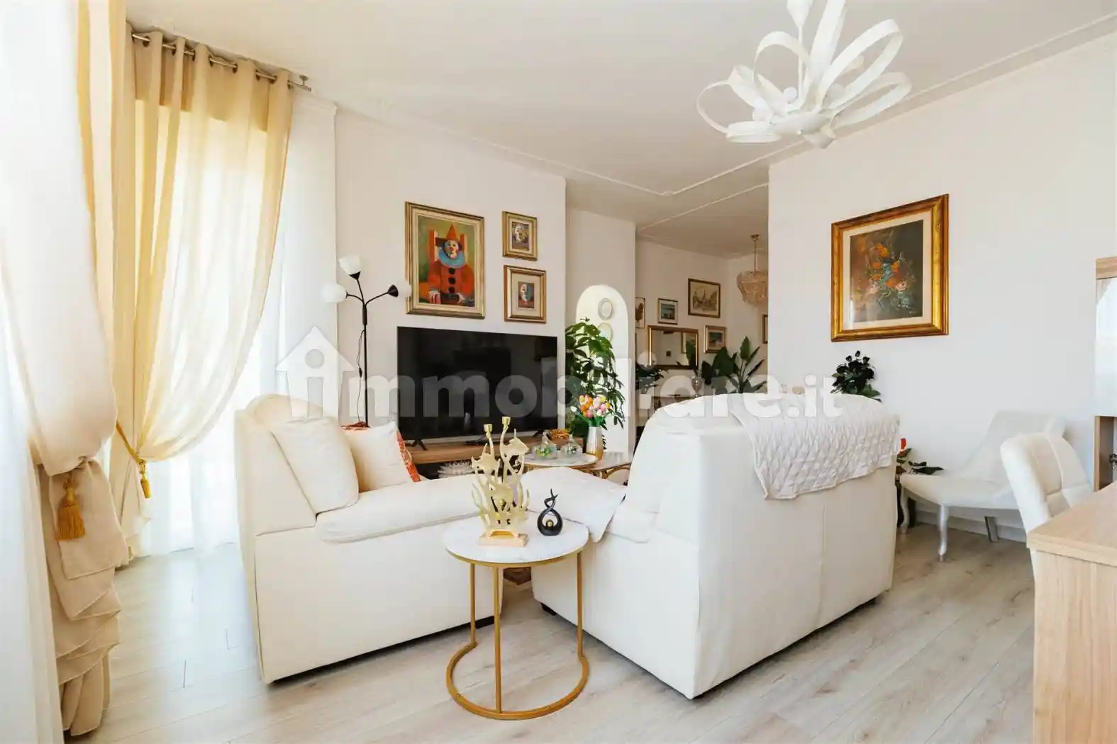 Appartamento in vendita a Falconara Marittima