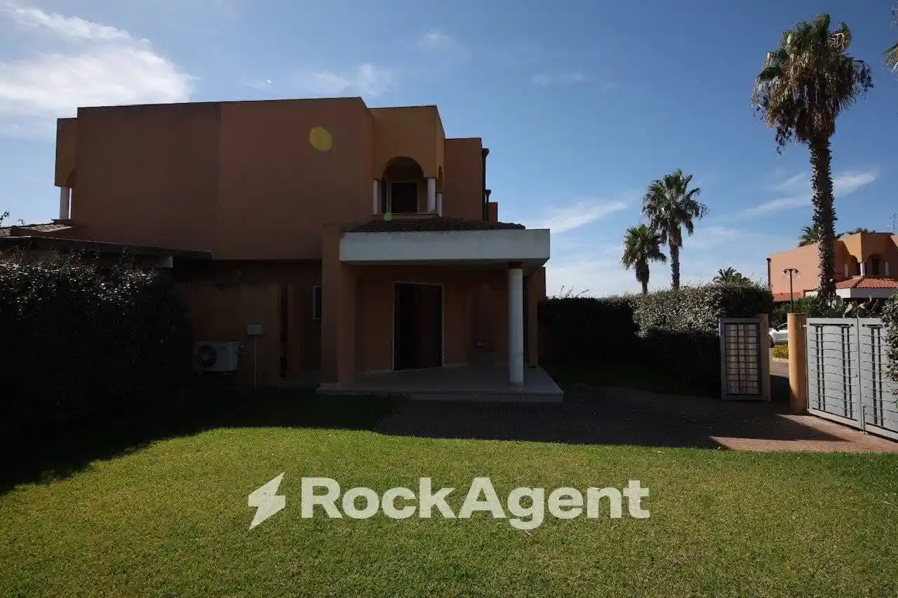 Villa in vendita a Brindisi