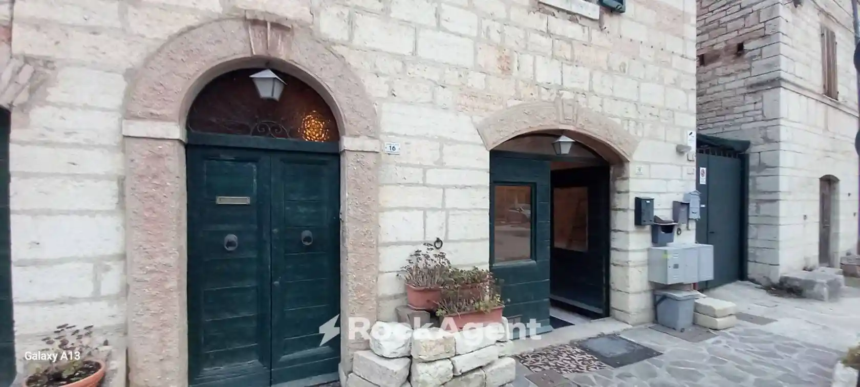 Appartamento in vendita a Genga