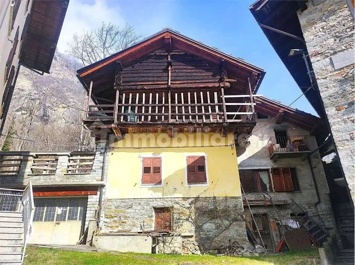Casa indipendente in vendita a Issime