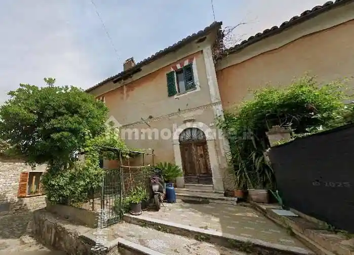 Appartamento in vendita a Isola del Piano