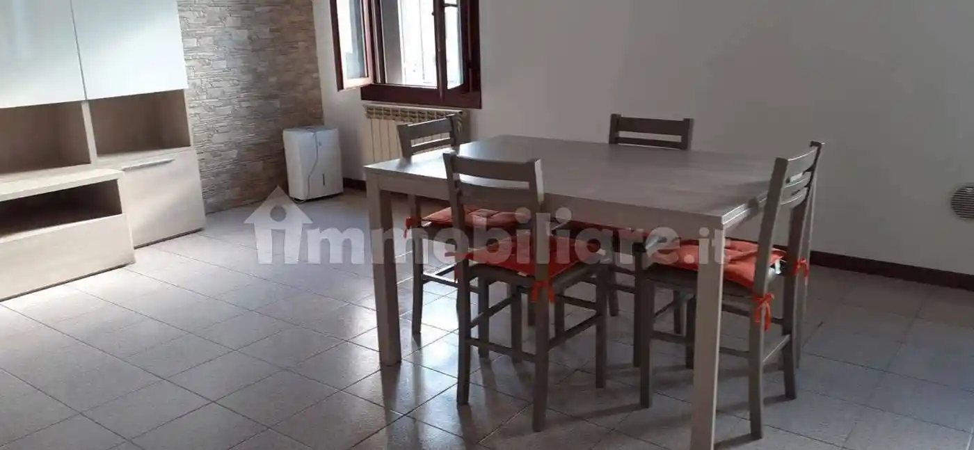 Appartamento in affitto a Adria