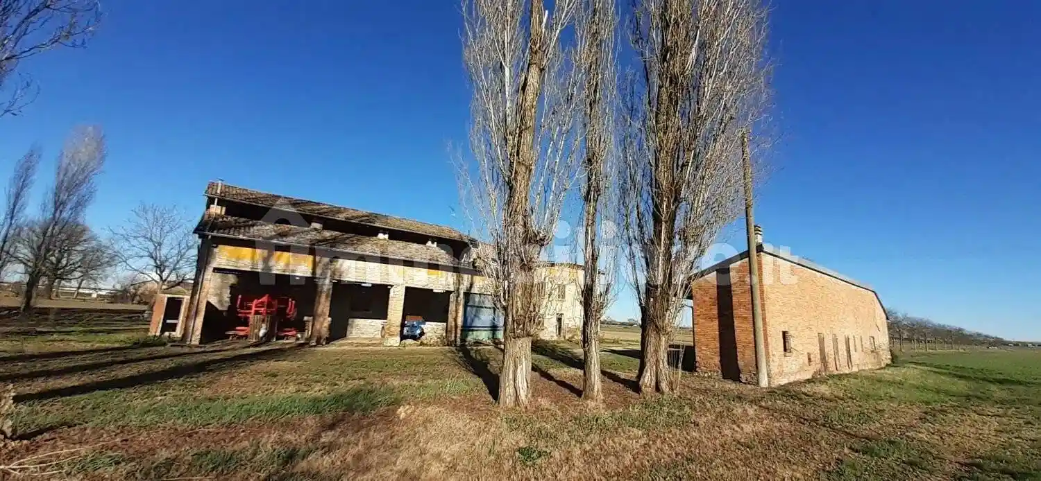Rustico - Casale in vendita a Parma