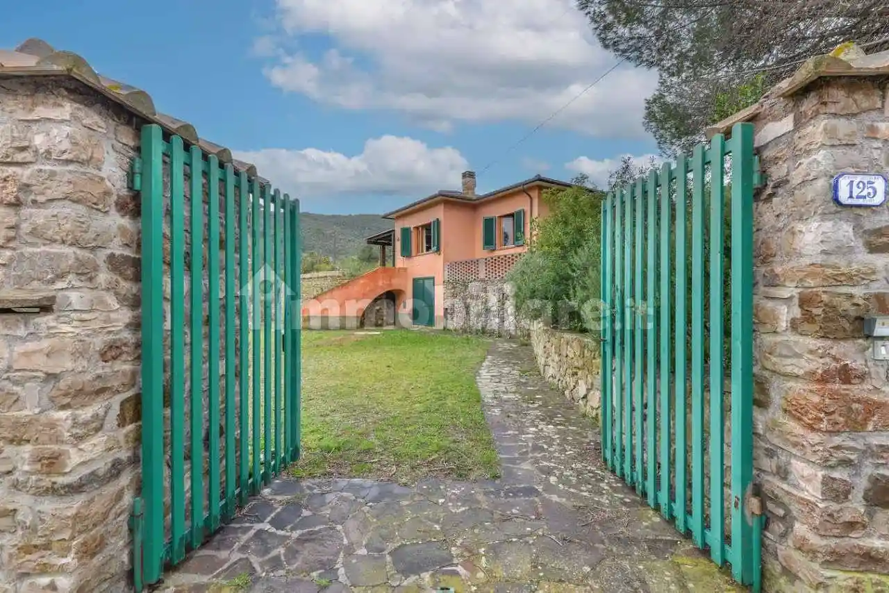 Villa in vendita a Campo nell'Elba