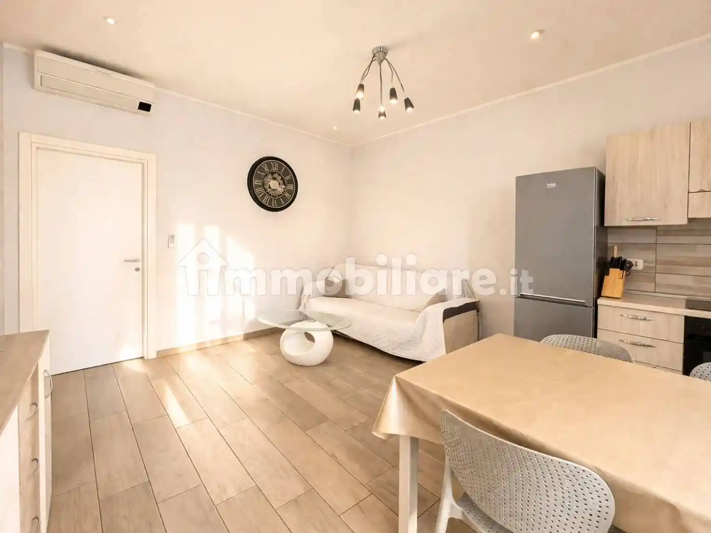 Appartamento in affitto a Canale