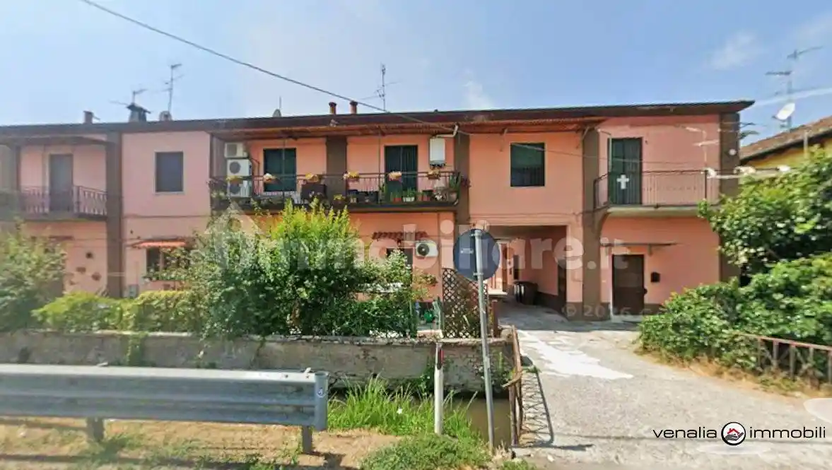 Appartamento in vendita a Lacchiarella