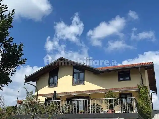 Appartamento in vendita a Cardano al Campo