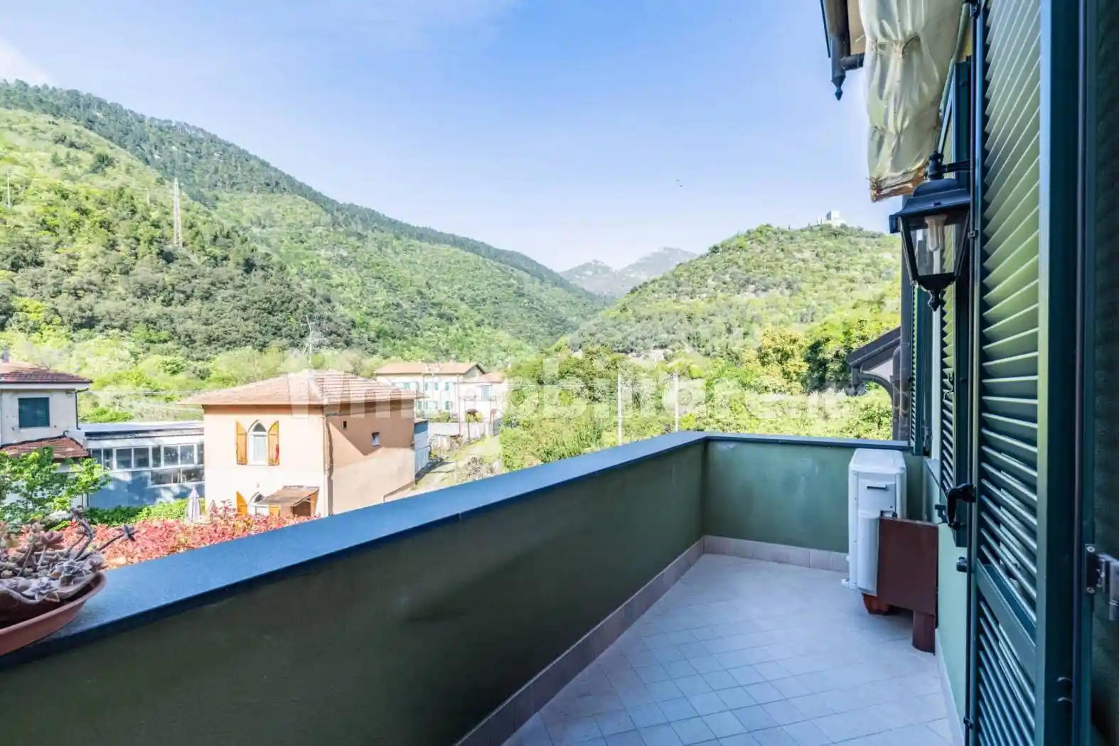Appartamento in vendita a Zuccarello