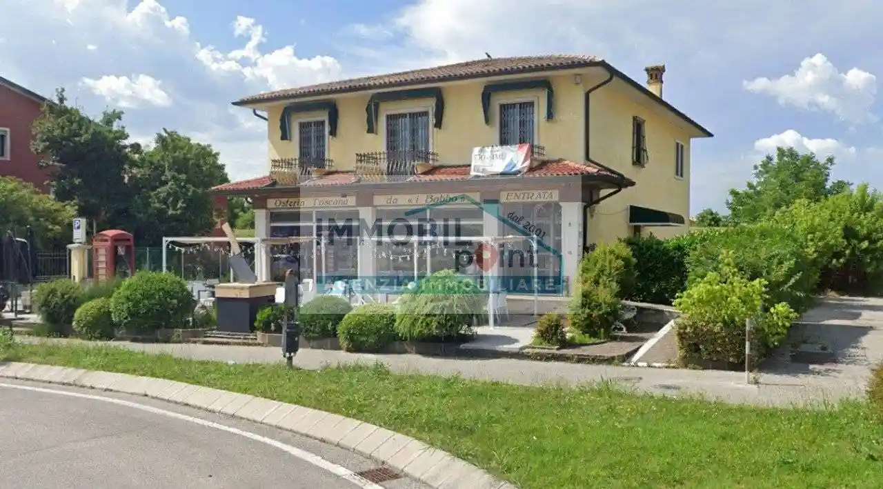 Palazzo - Edificio in vendita a Selvazzano Dentro