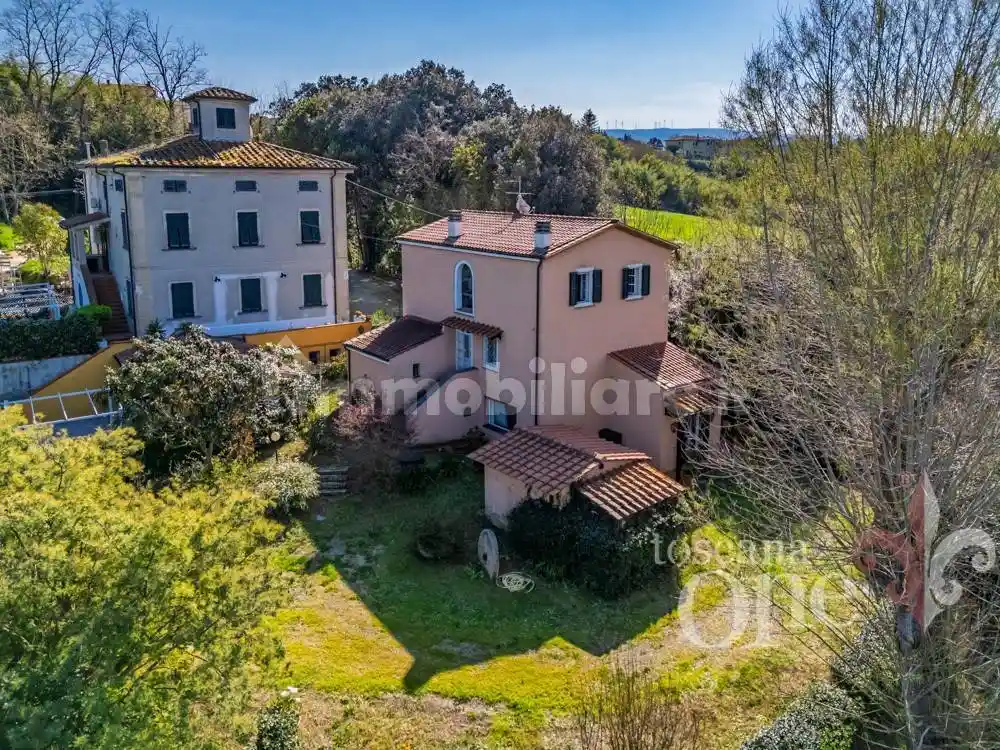 Villa in vendita a Crespina e Lorenzana