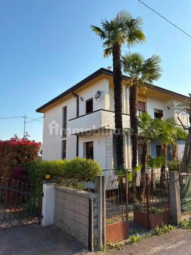 Villa in vendita a Pordenone